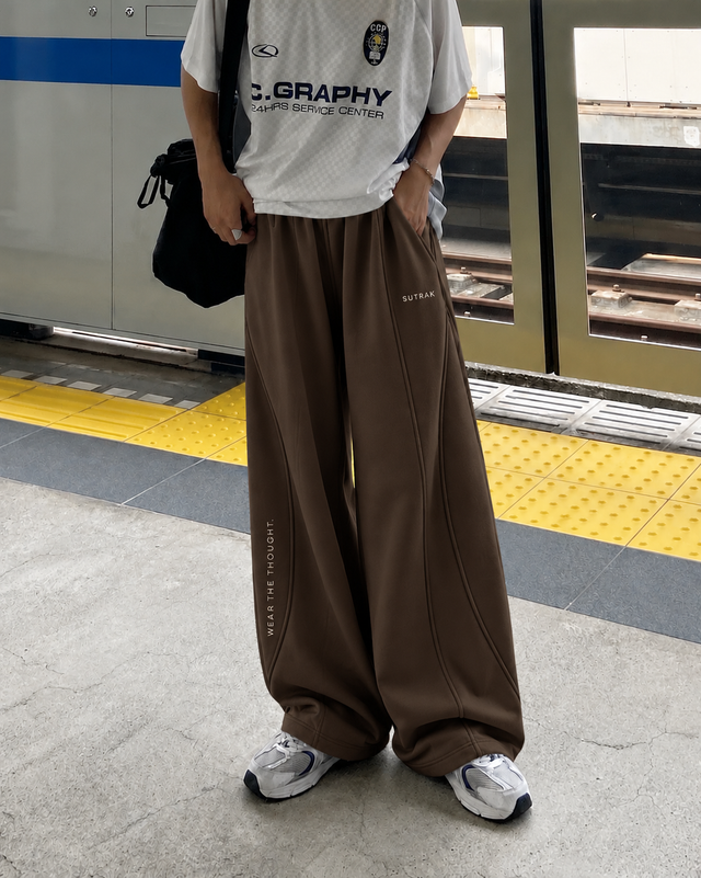SUTRAK — WIDE FORM SWEATPANTS
