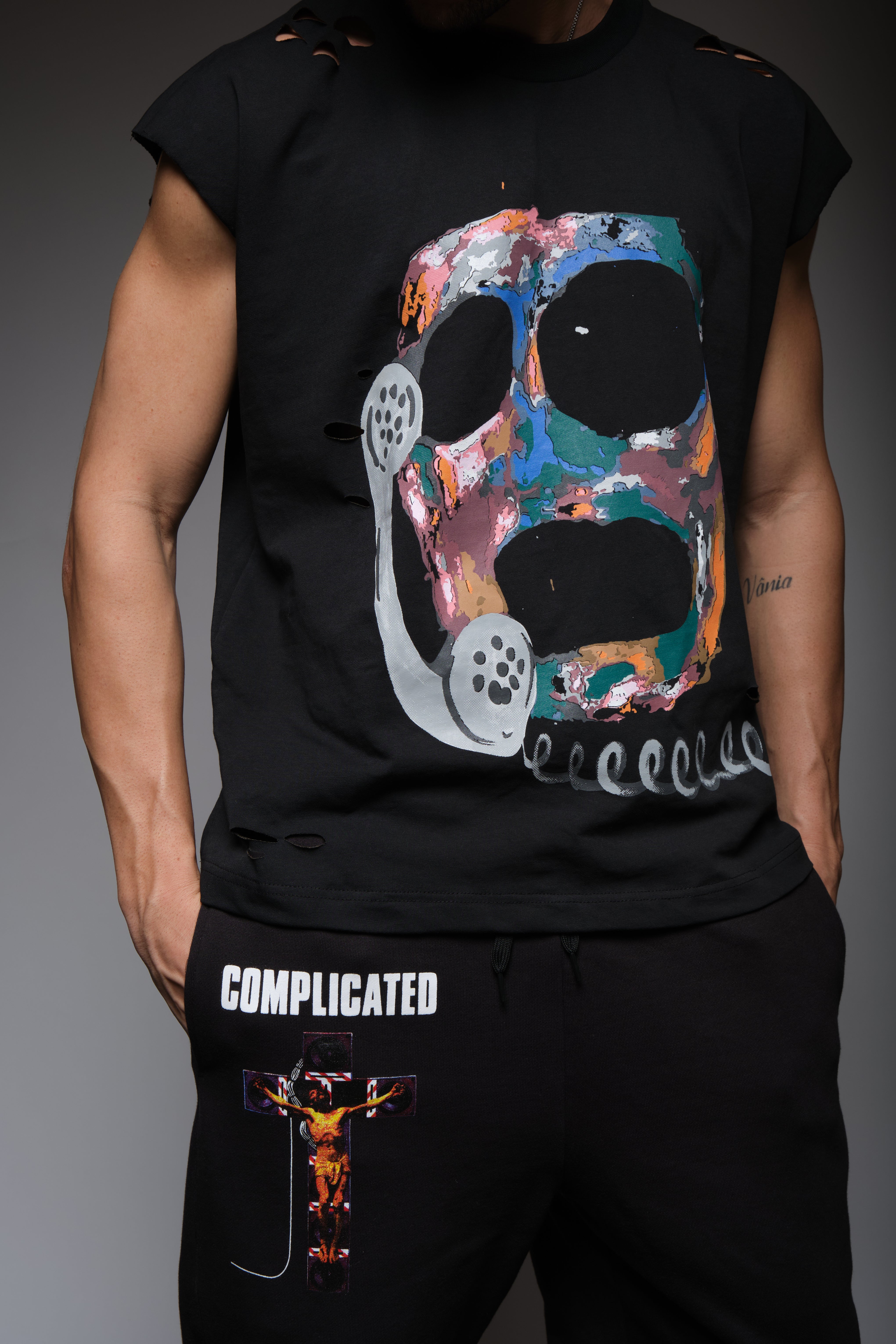 CALL YOUR DEALER DISTRESSED SLEEVELESS T BLACK, DYSTOPIA