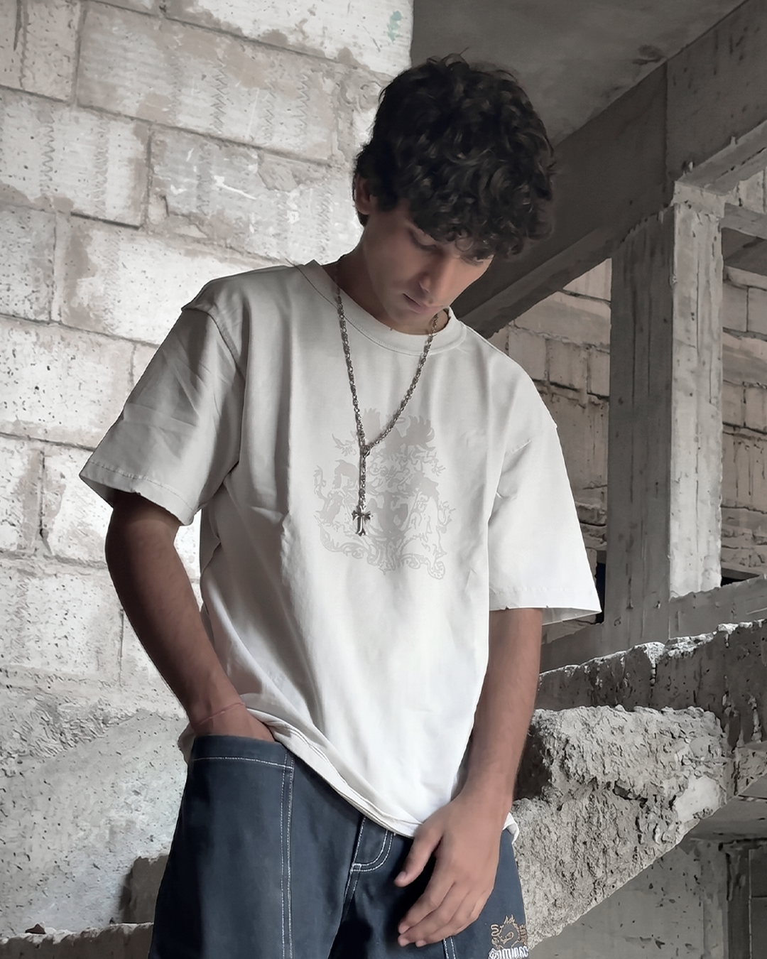 CREST TEE