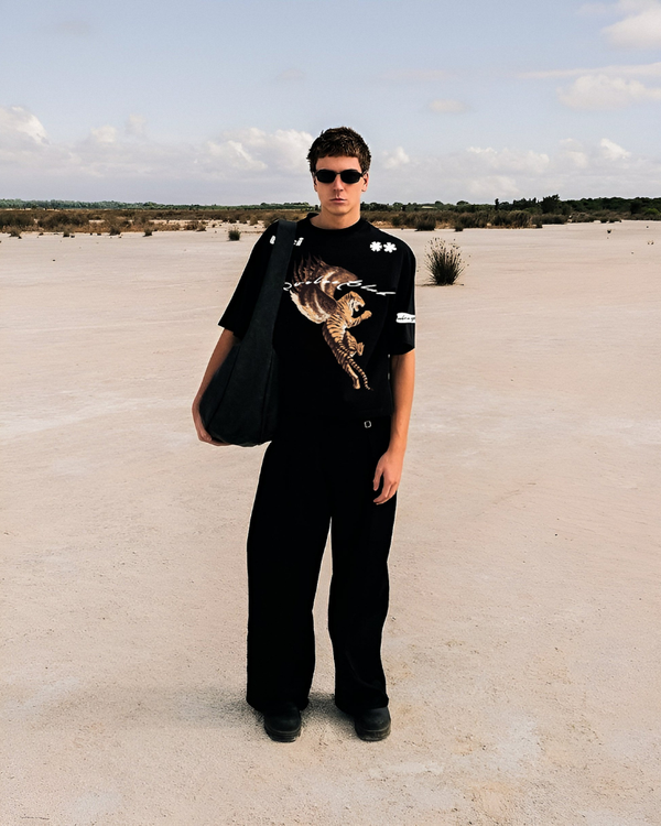 FLYFANG T-SHIRT [UNISEX]