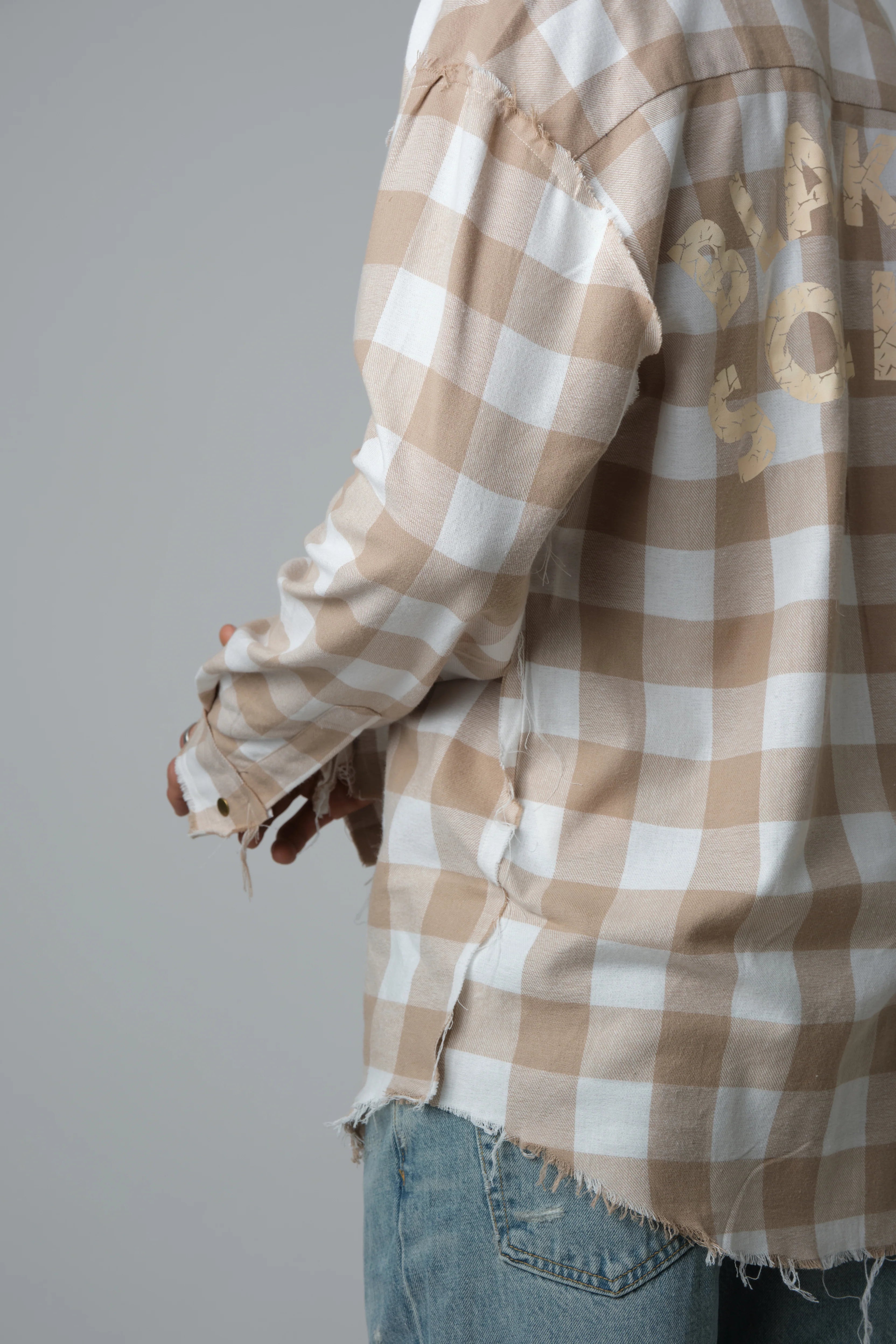 SHREDDED SEAM DROP NECK SHIRT BEIGE PLAID