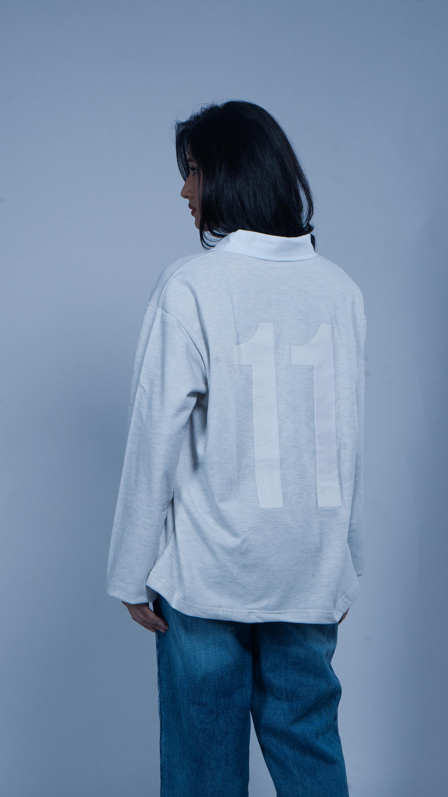 '11' COLLARED SWEATSHIRT