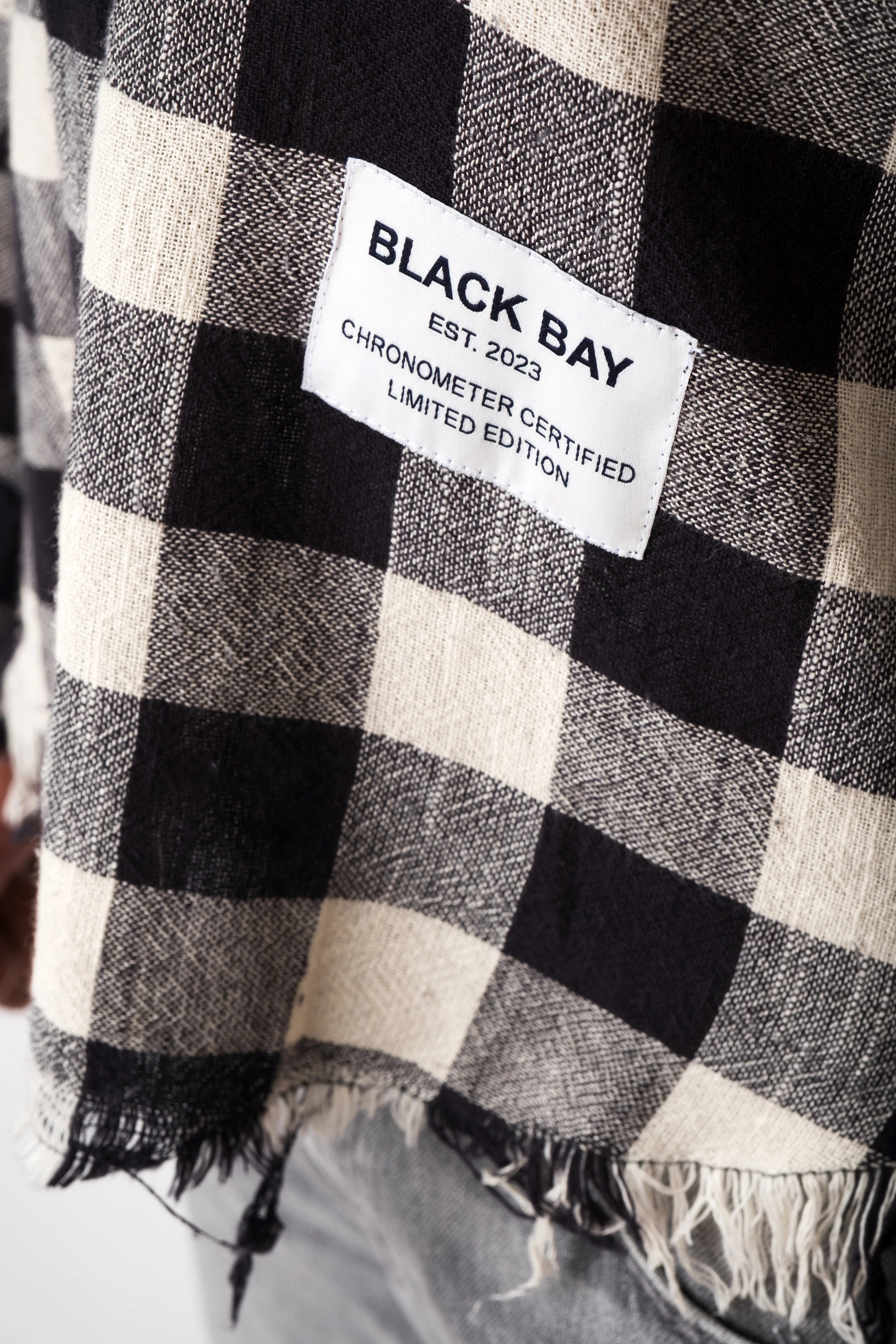 FRAYED NOIR PLAID SHIRT