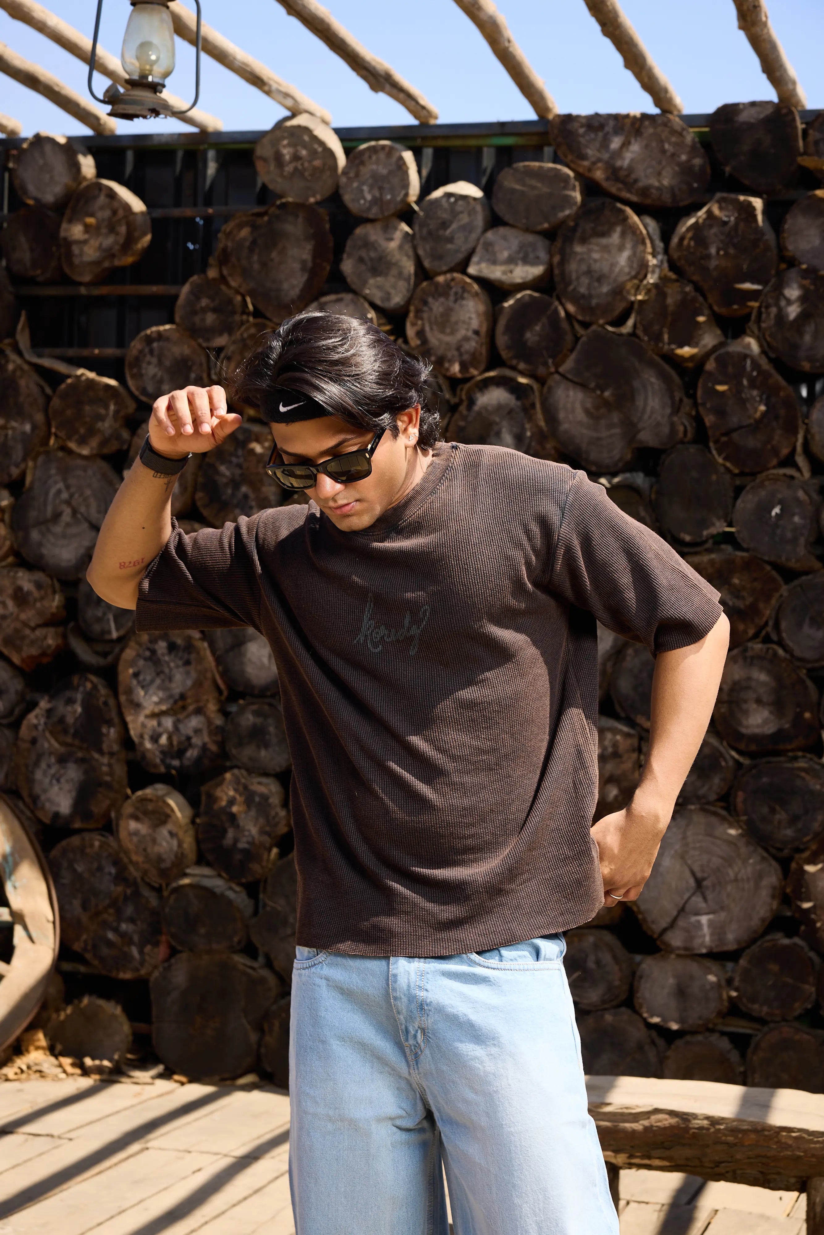 KOREDG BLACK WASHED TEE (RAW HEM)