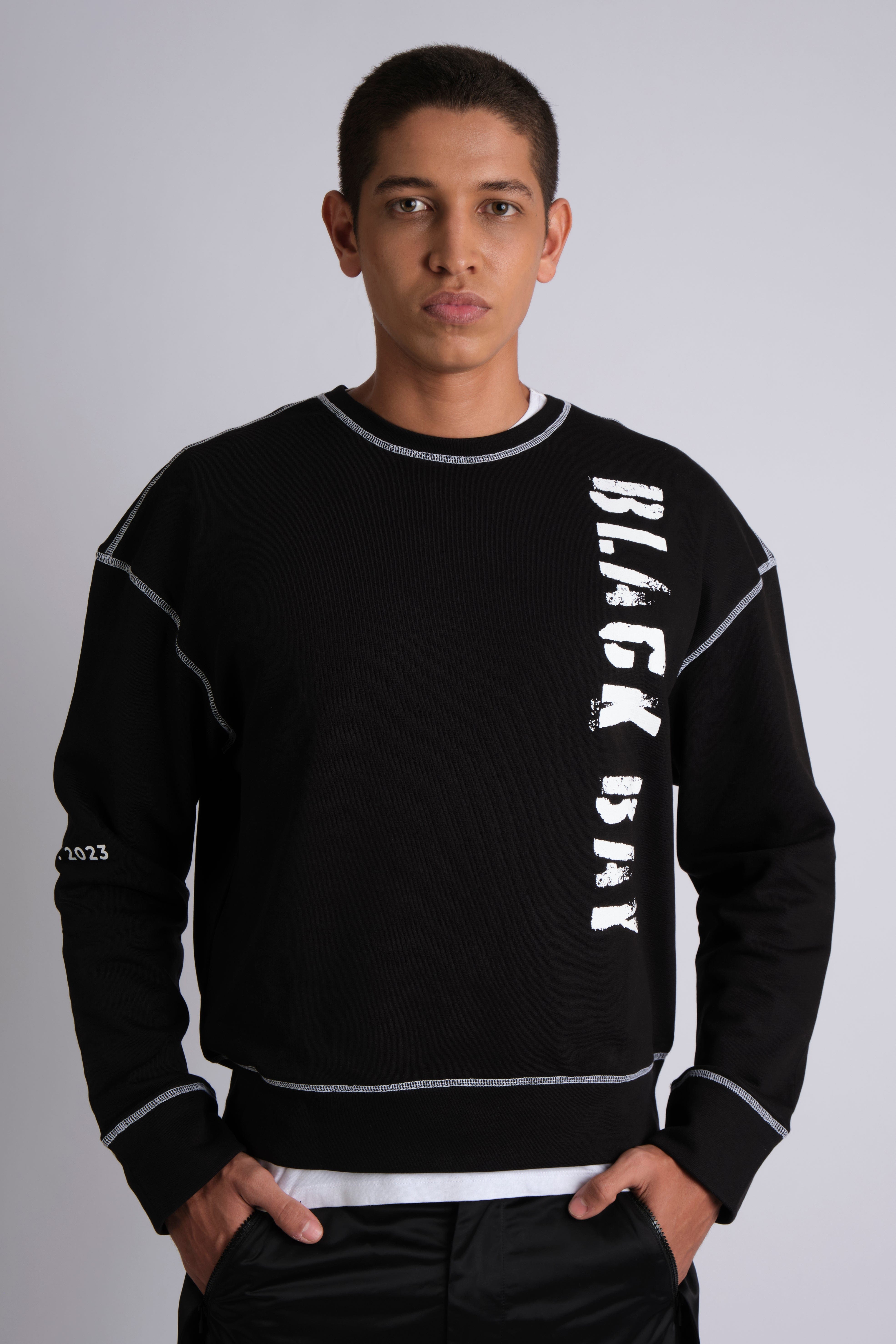 CONTRAST FLATLOCK SWEATSHIRT IN BLACK