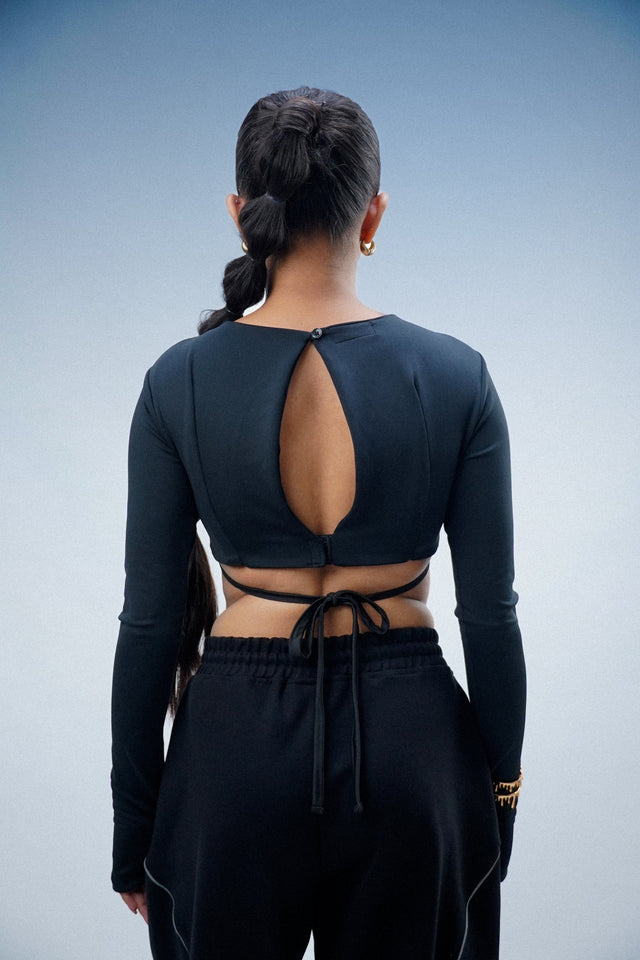 Black sculpt top