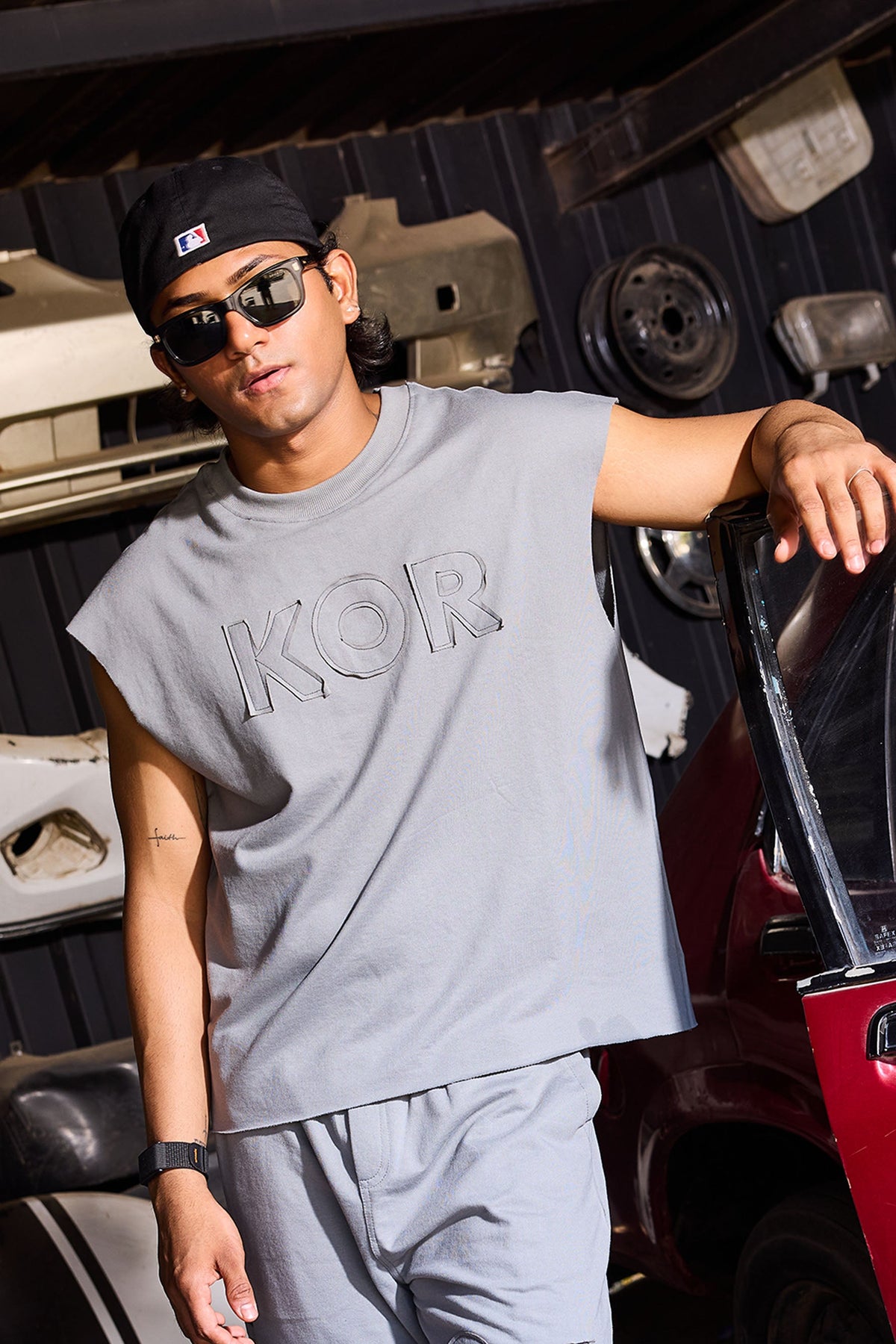 KOREDG CROP BOXY TANK - DARK GRAY