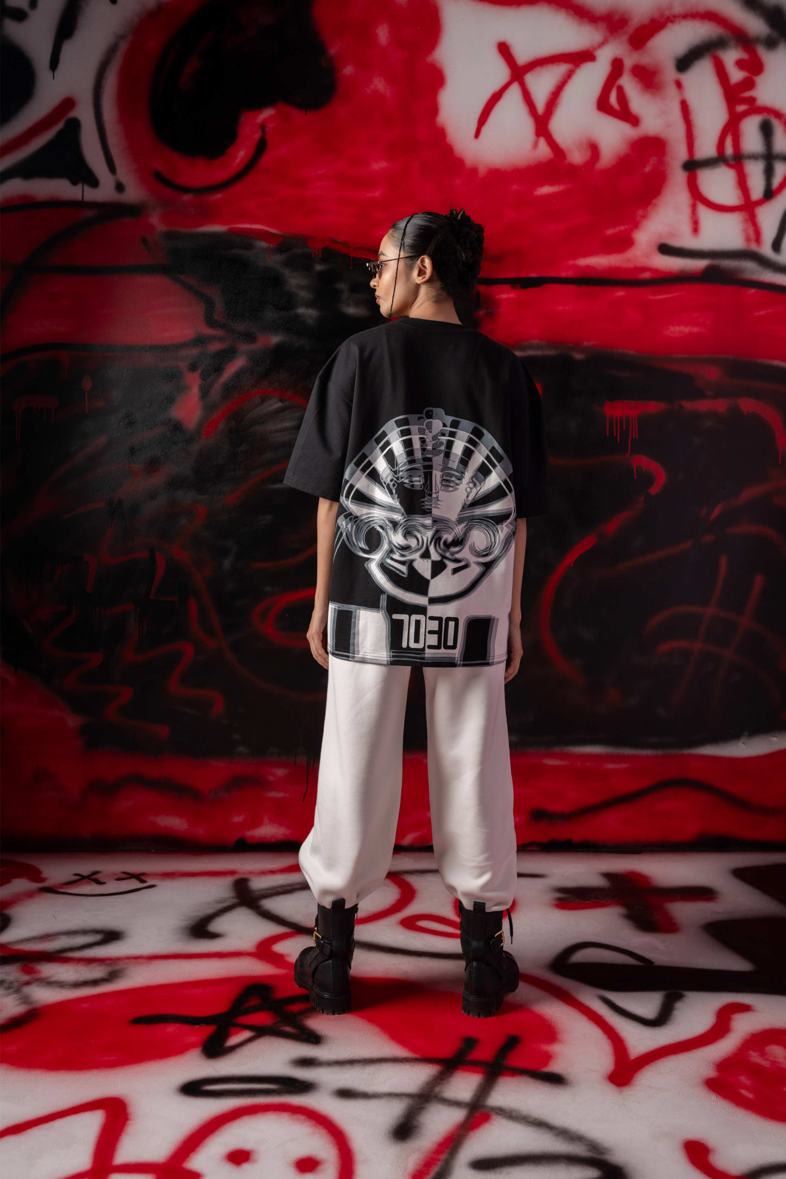 MONUMENTAL T-SHIRT