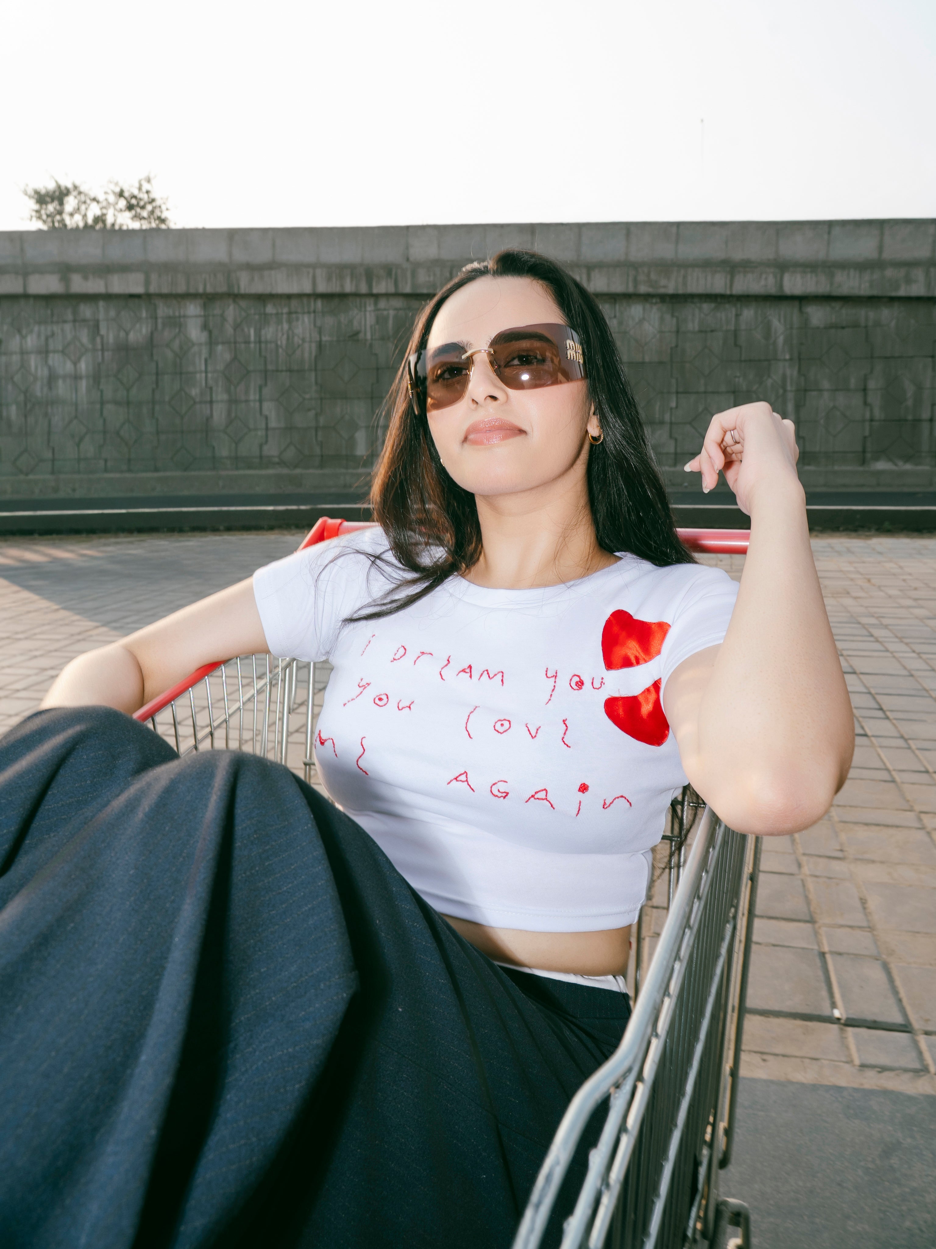 LOVE ME AGAIN TOP
