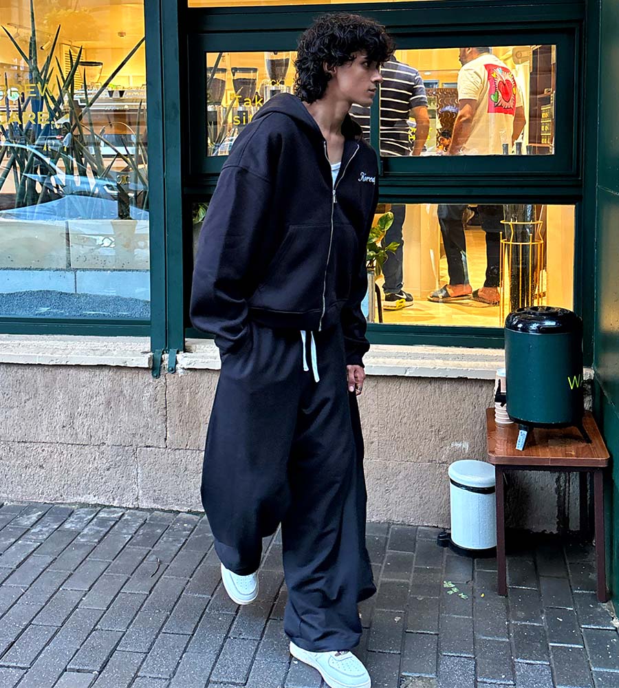KOREDG BLACK TRACKPANT