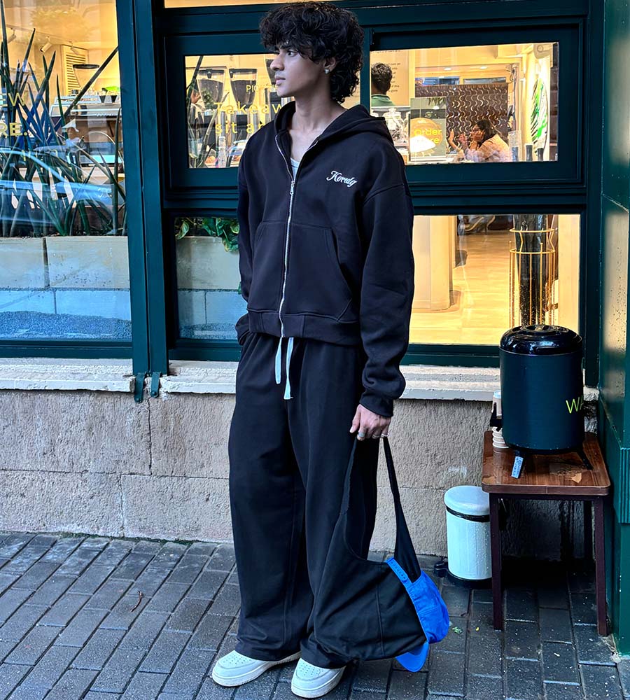KOREDG BLACK TRACKPANT