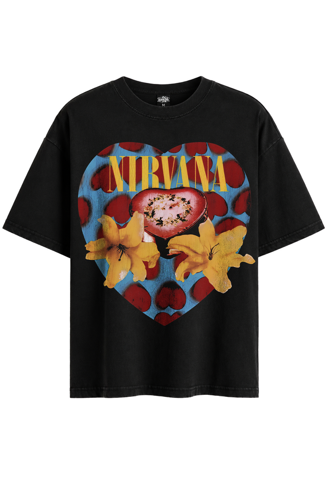 HEART SHAPED BOX GRAPHIC-T