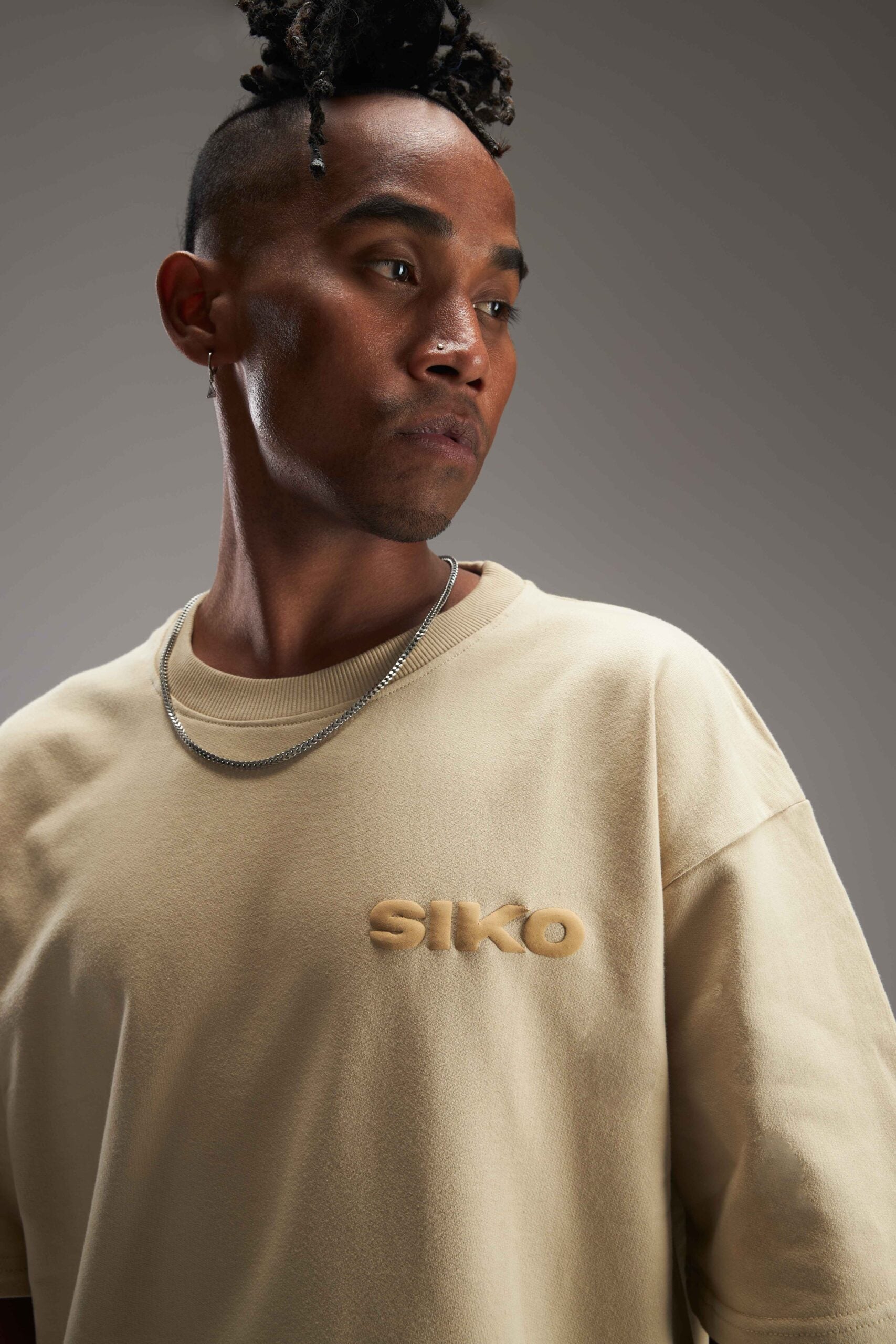 BEIGE BASIC OVERSIZED TEE