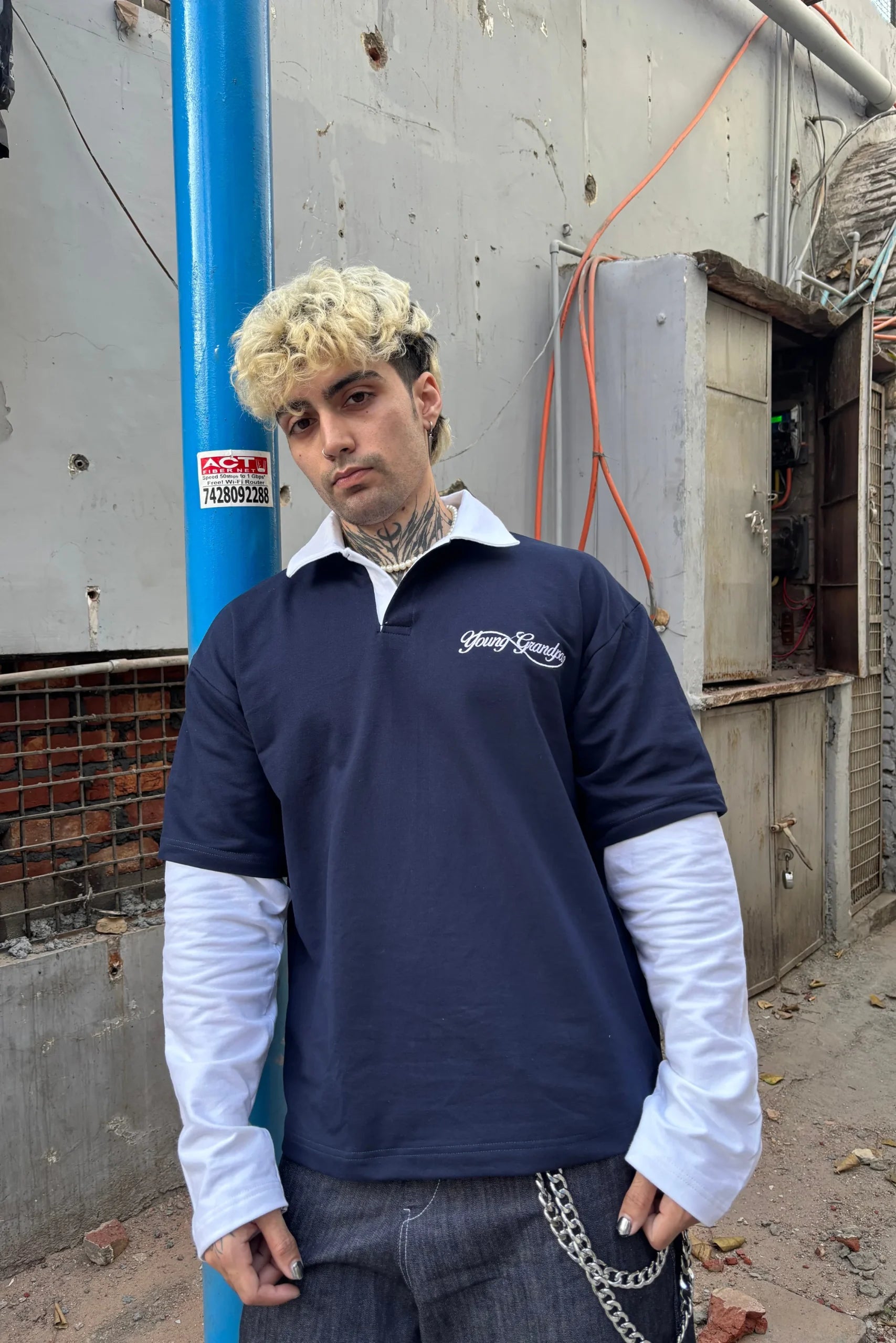 THE LONG SLEEVES DUO