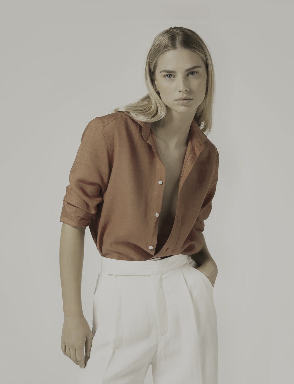 Relaxed linen shirt
